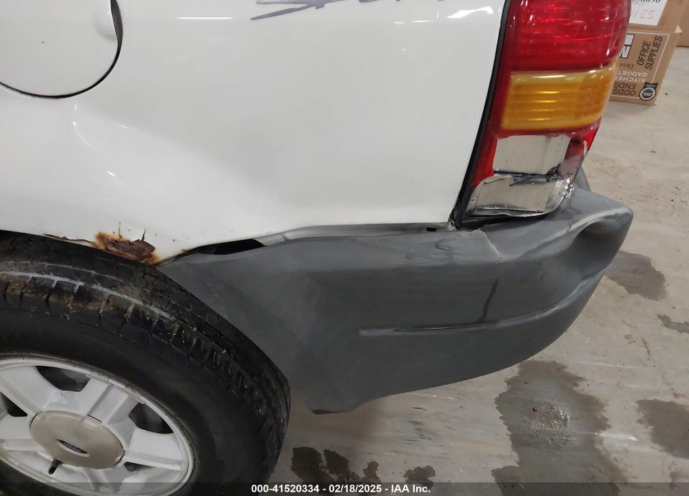 2004 FORD ESCAPE XLS VIN: 1FMYU921X4KA88997