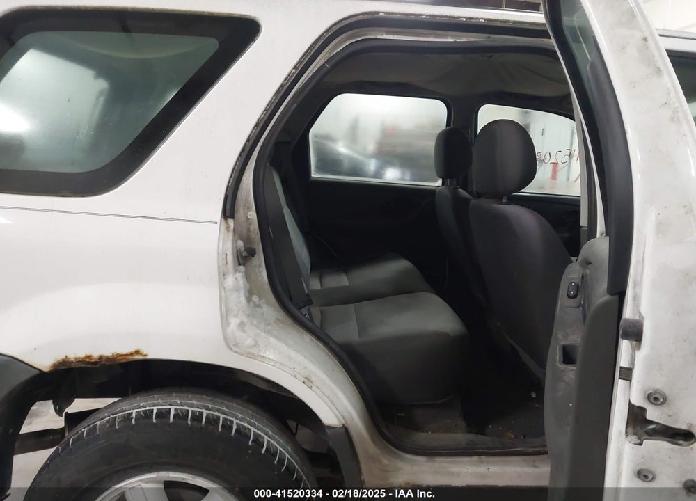 2004 FORD ESCAPE XLS VIN: 1FMYU921X4KA88997