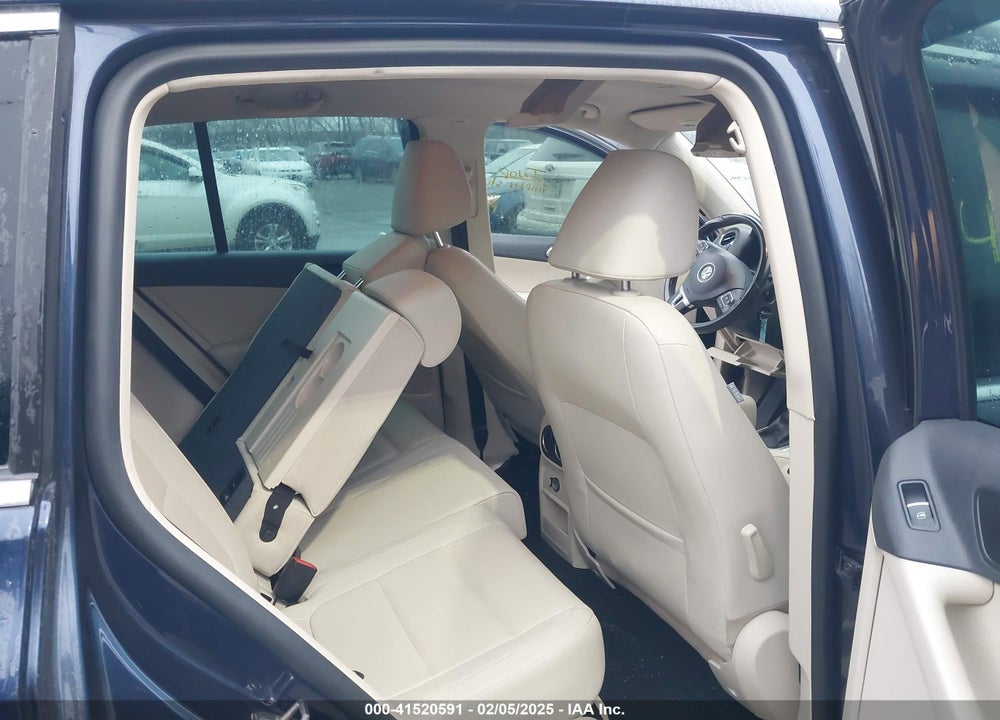 2013 VOLKSWAGEN TIGUAN SE VIN: WVGAV3AX2DW083061