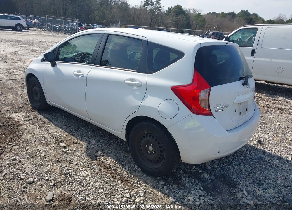 2015 NISSAN VERSA NOTE VIN: 3N1CE2CP7FL422218