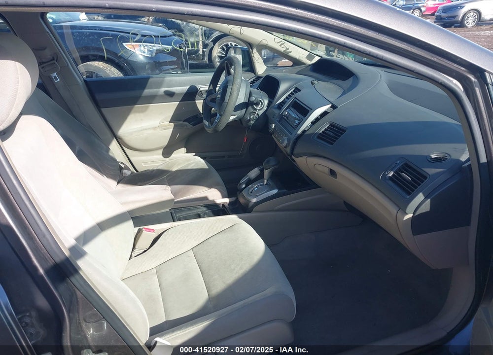 2009 HONDA CIVIC LX VIN: 1HGFA16579L025670