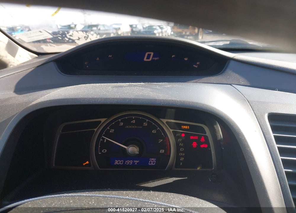 2009 HONDA CIVIC LX VIN: 1HGFA16579L025670