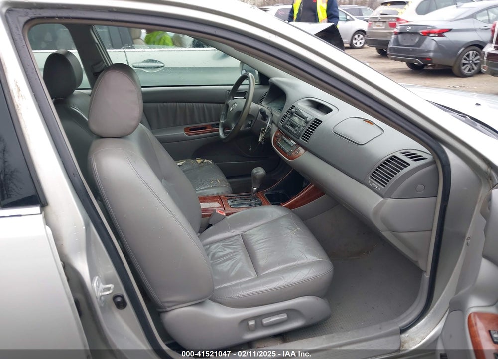2003 TOYOTA CAMRY XLE VIN: 4T1BE32K83U750197