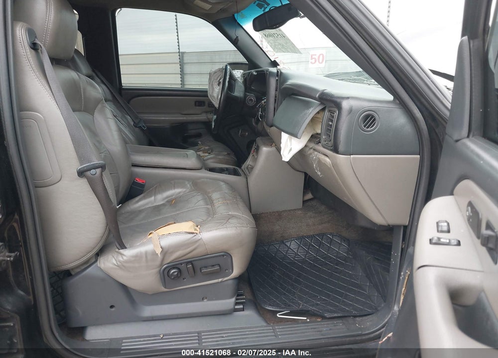 2002 CHEVROLET TAHOE LT VIN: 1GNEK13ZX2J300391