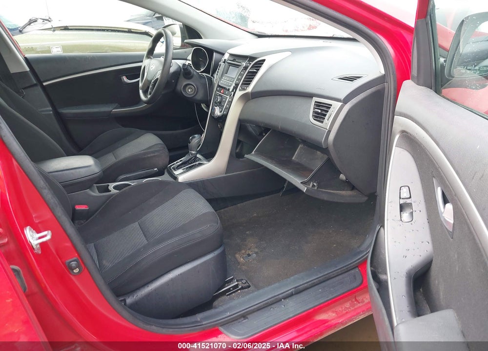 2013 HYUNDAI ELANTRA GT VIN: KMHD35LE7DU040325