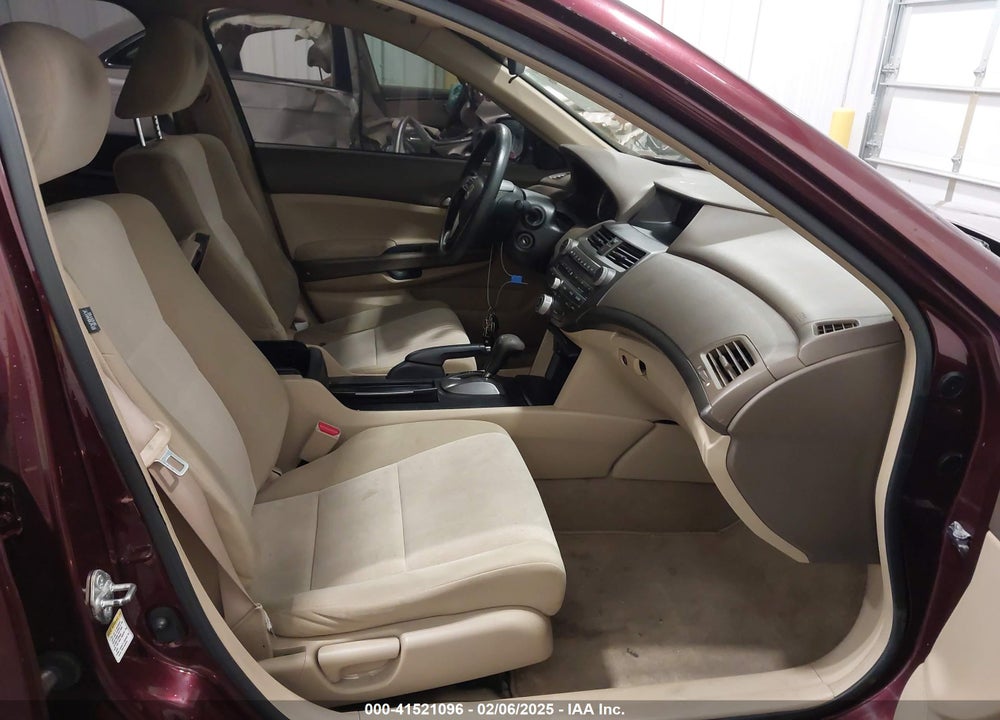 2008 HONDA ACCORD 2.4 LX-P VIN: JHMCP26438C053928