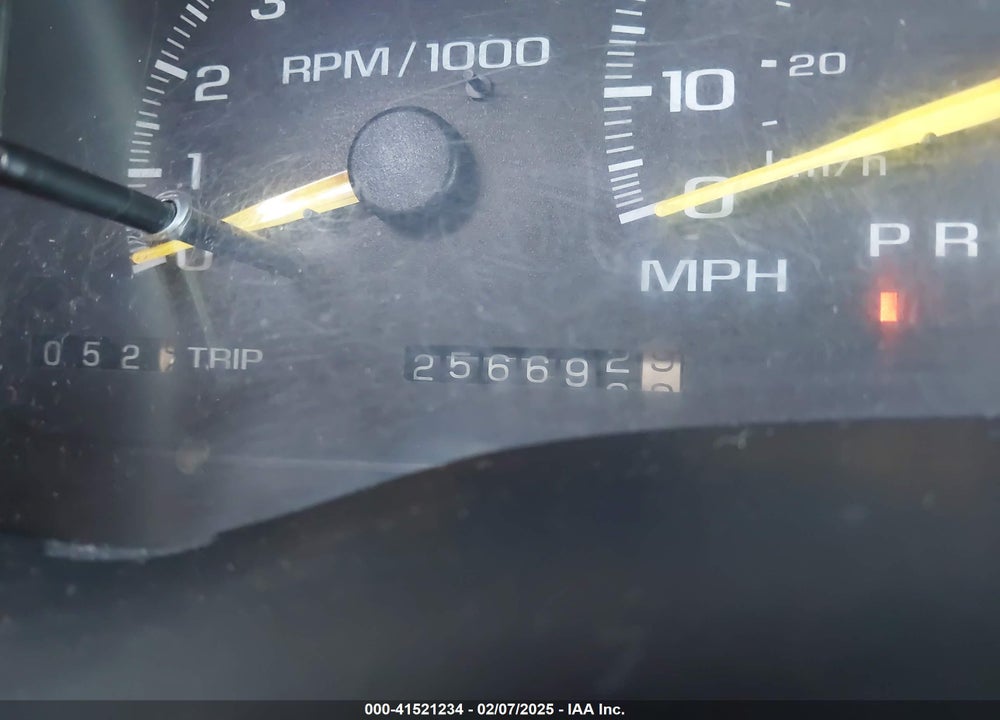 1998 CHEVROLET C1500 FLEETSIDE VIN: 2GCEC19R1W1191980