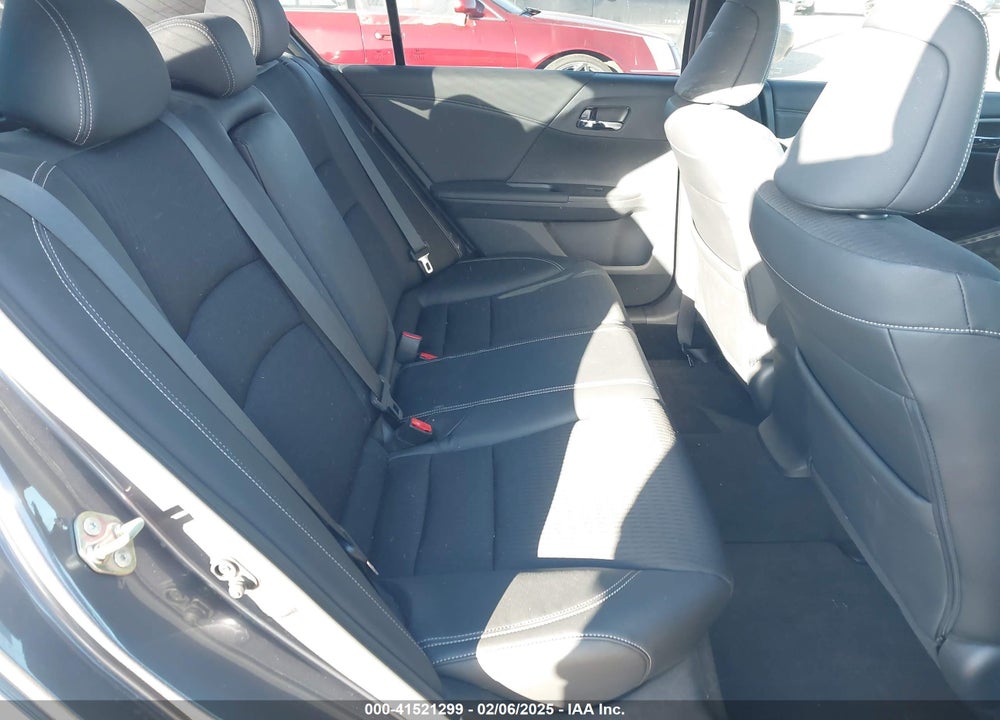 2016 HONDA ACCORD VIN: 1HGCR2F58GA233521