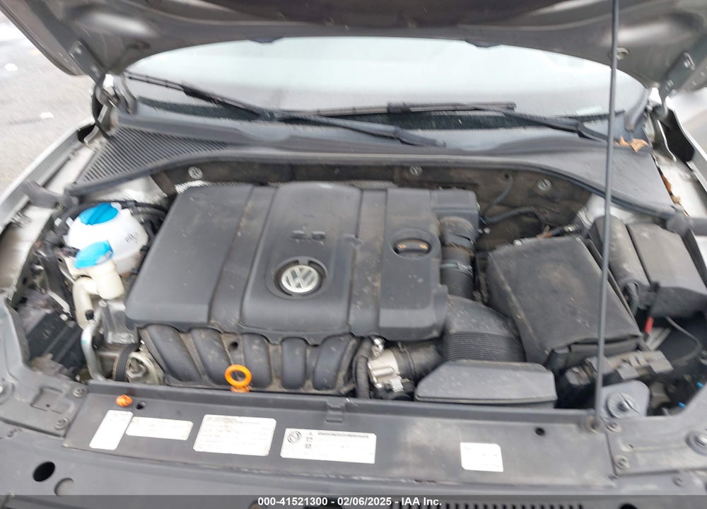 2012 VOLKSWAGEN PASSAT 2.5L SE VIN: 1VWBP7A38CC029011