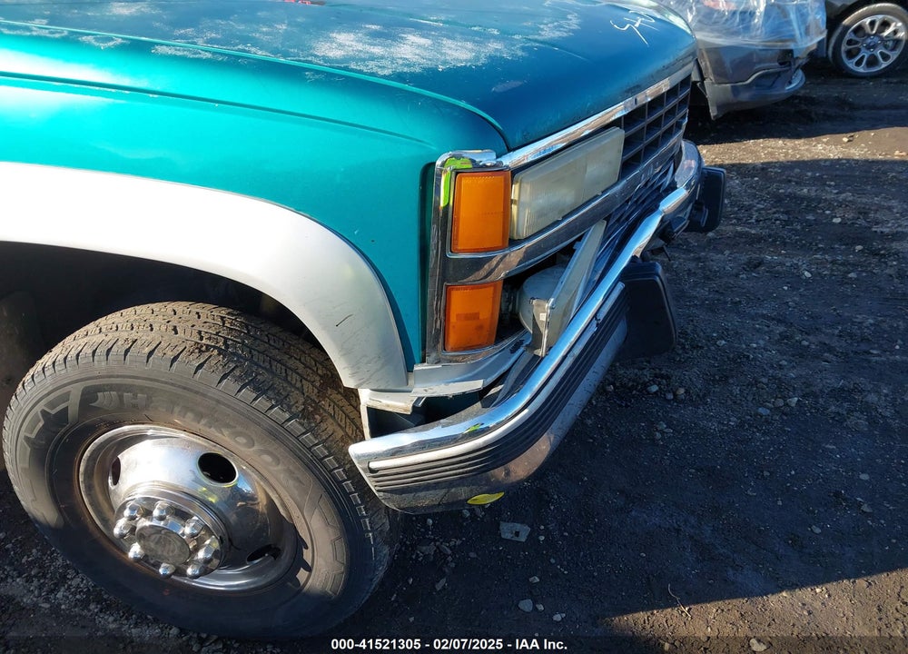 1993 CHEVROLET GMT-400 K3500 VIN: 1GCHK39F0PE237378