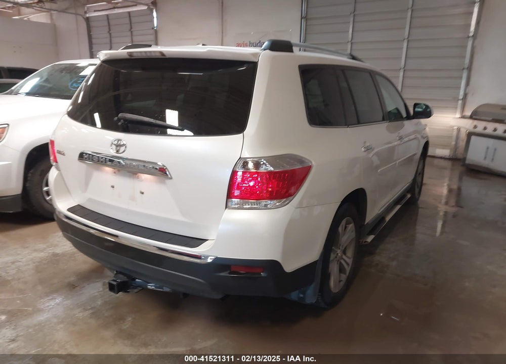 2011 TOYOTA HIGHLANDER VIN: 5TDYK3EHXBS031334