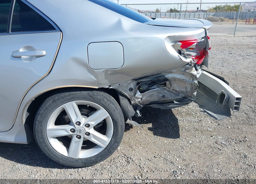 2014 TOYOTA CAMRY SE VIN: 4T1BF1FK3EU410390