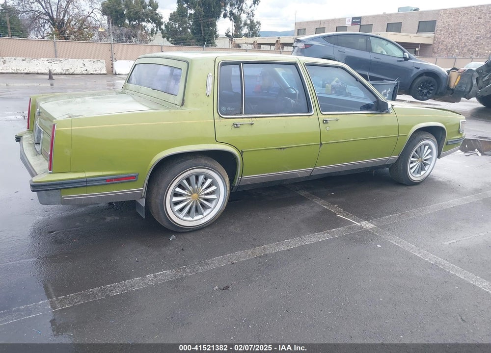1985 CADILLAC FLEETWOOD VIN: 1G6CB6981F4225213