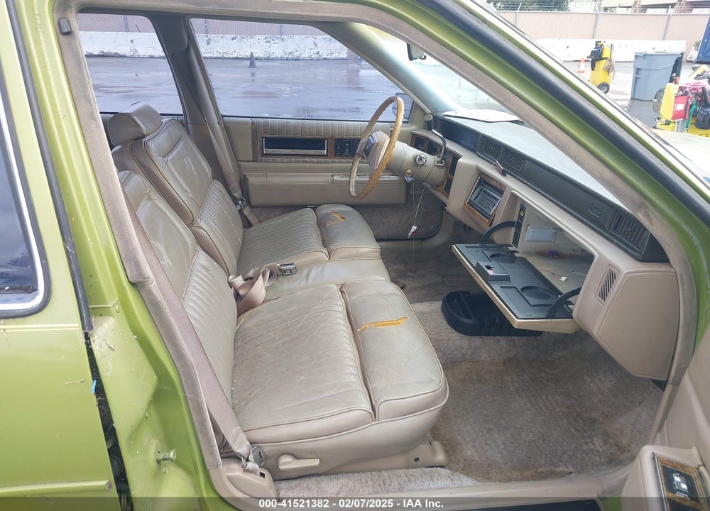 1985 CADILLAC FLEETWOOD VIN: 1G6CB6981F4225213