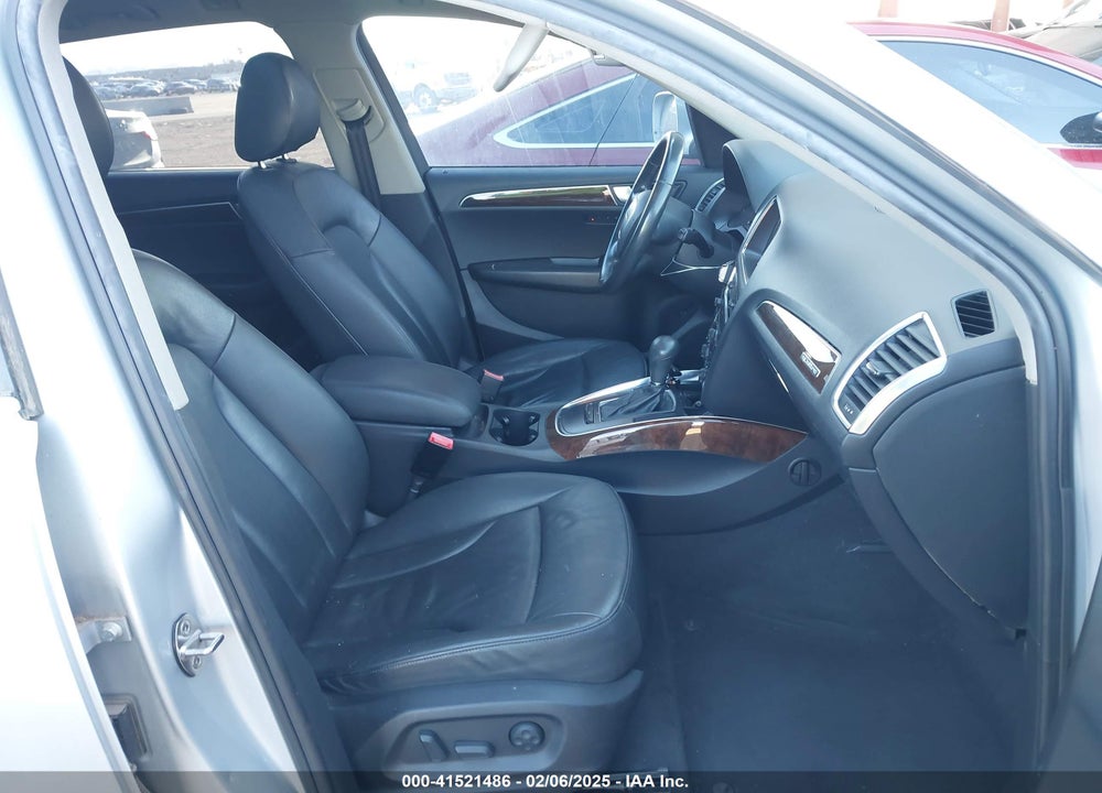 2011 AUDI Q5 2.0T PREMIUM VIN: WA1LFAFP0BA034713