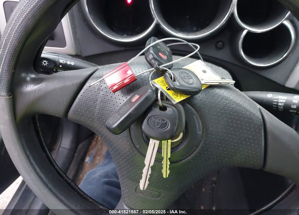 2006 TOYOTA MATRIX VIN: 2T1LR32E26C557682