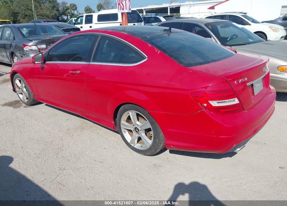 2013 MERCEDES-BENZ C VIN: WDDGJ4HB0DF977768