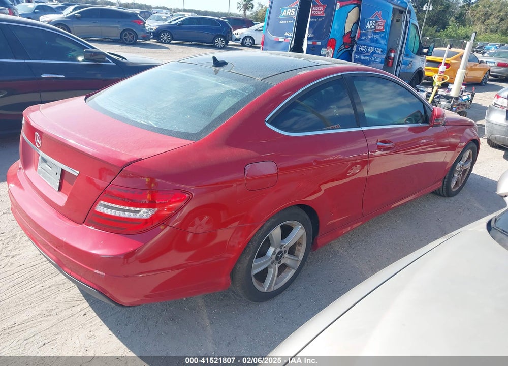 2013 MERCEDES-BENZ C VIN: WDDGJ4HB0DF977768