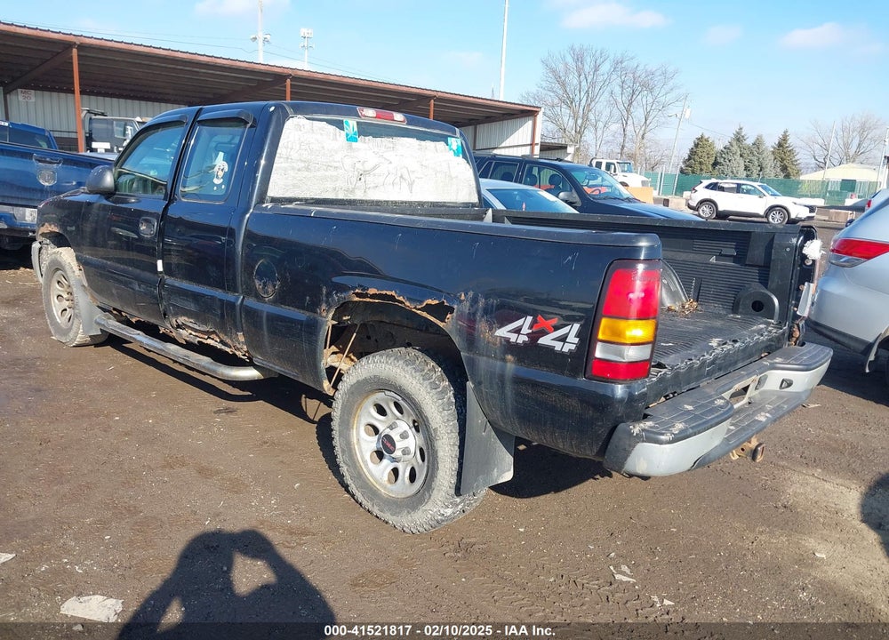 2005 GMC SIERRA 1500 WORK TRUCK VIN: 1GTEK19B05E109918