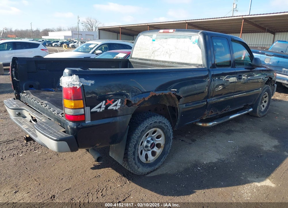 2005 GMC SIERRA 1500 WORK TRUCK VIN: 1GTEK19B05E109918