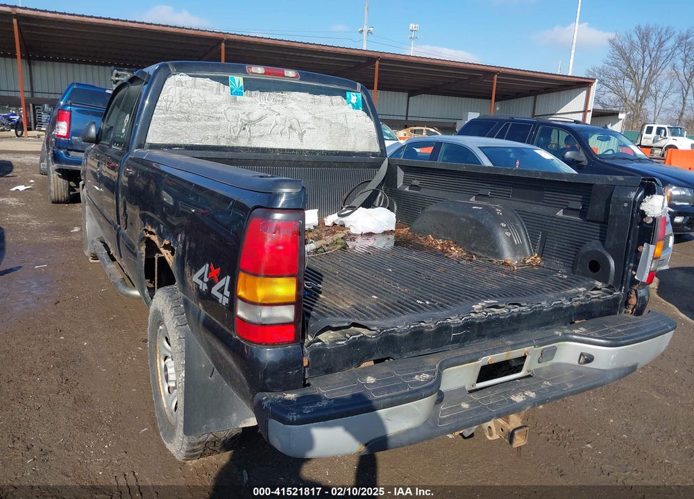 2005 GMC SIERRA 1500 WORK TRUCK VIN: 1GTEK19B05E109918