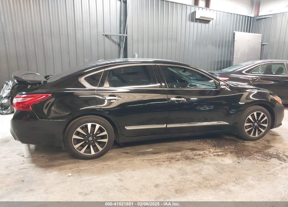2017 NISSAN ALTIMA VIN: 1N4AL3AP4HC493285