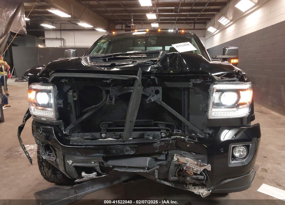 2019 GMC SIERRA 2500HD DENALI VIN: 1GT12SEY6KF105182