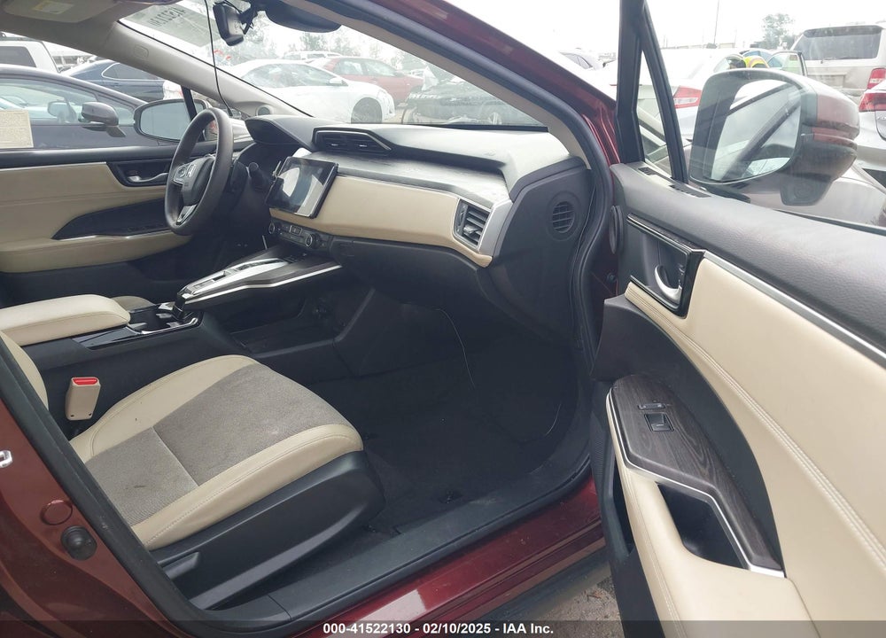 2018 HONDA CLARITY PLUG-IN HYBRID VIN: JHMZC5F13JC015103