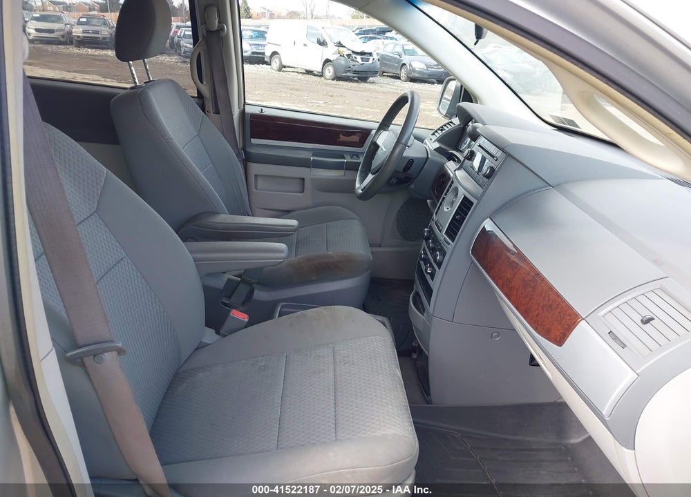 2009 CHRYSLER TOWN & COUNTRY TOURING VIN: 2A8HR54169R683858