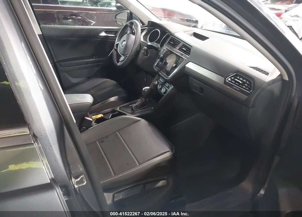 2021 VOLKSWAGEN TIGUAN 2.0T SE/2.0T SE R-LINE BLACK/2.0T SEL VIN: 3VV3B7AX5MM053678