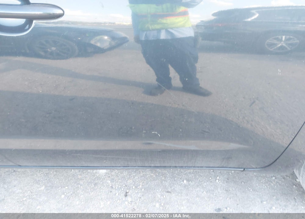 2017 KIA SEDONA VIN: KNDMB5C1XH6242686
