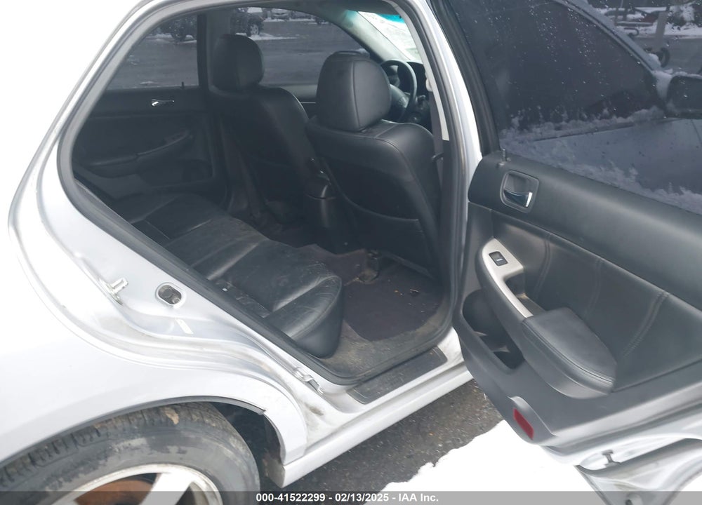 2004 HONDA ACCORD 2.4 EX VIN: 1HGCM568X4A175420