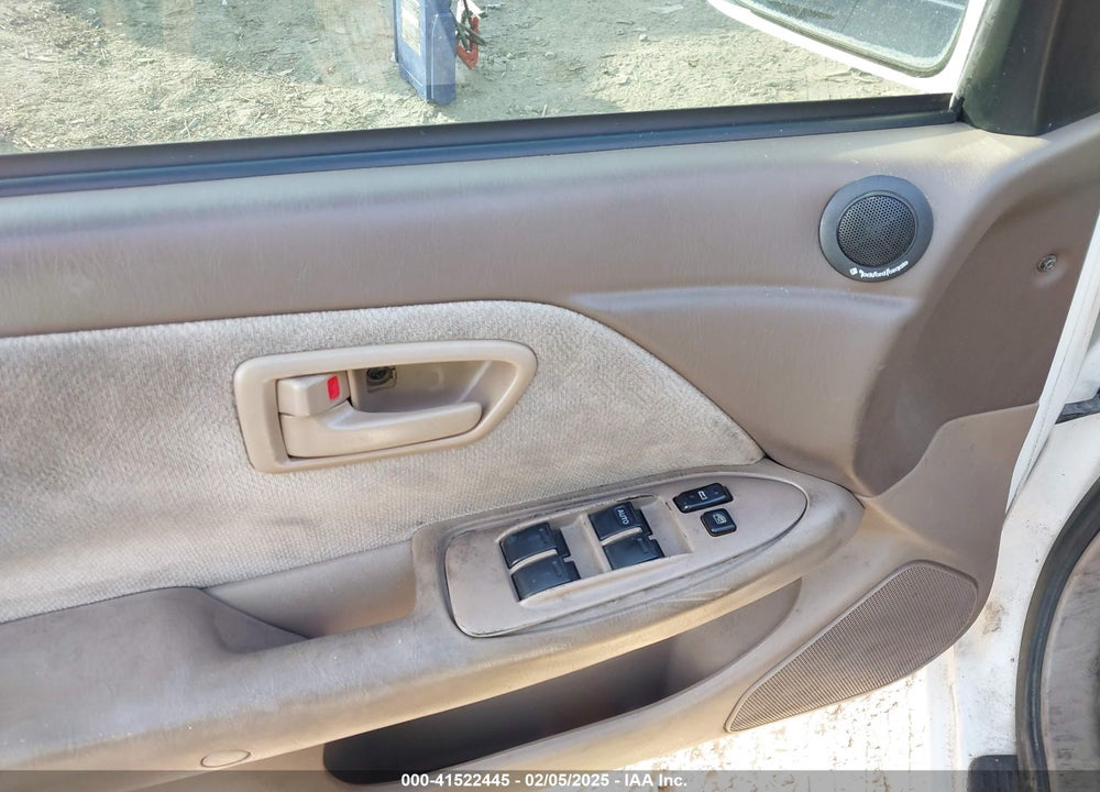 2000 TOYOTA CAMRY CE VIN: 4T1BG22K0YU997919
