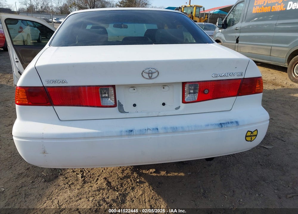 2000 TOYOTA CAMRY CE VIN: 4T1BG22K0YU997919
