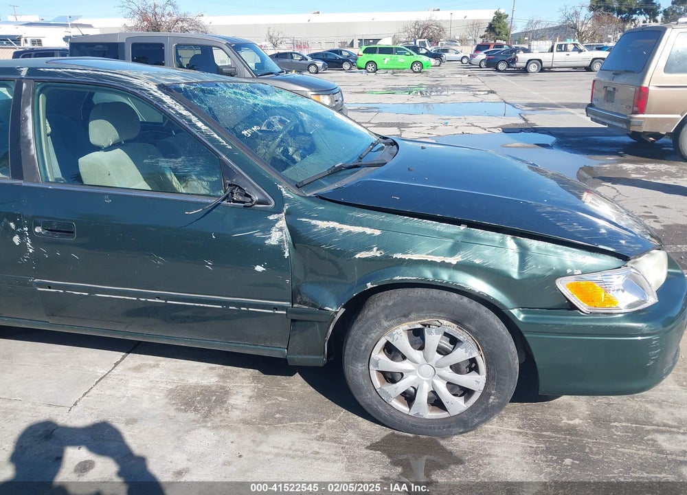 2001 TOYOTA CAMRY LE V6 VIN: 4T1BF22K31U125887