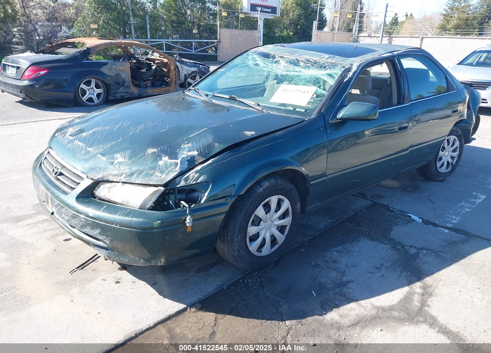 2001 TOYOTA CAMRY LE V6 VIN: 4T1BF22K31U125887
