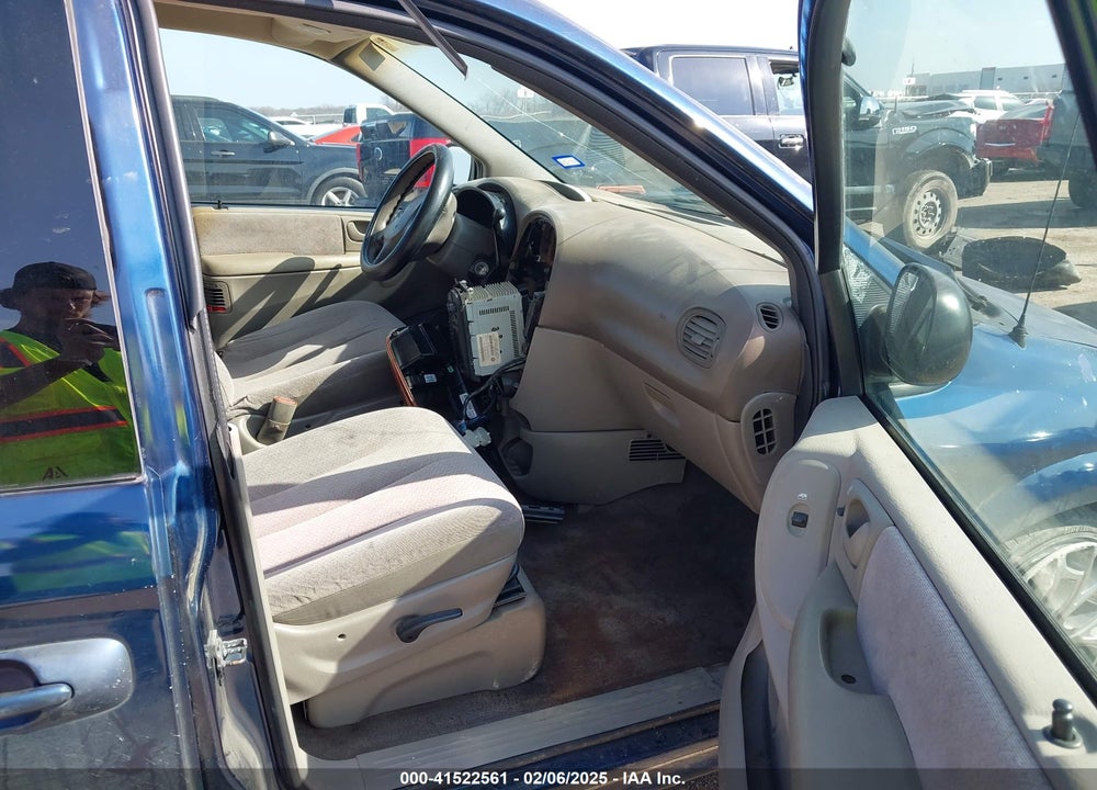 2001 DODGE GRAND CARAVAN SPORT VIN: 2B4GP44R11R134112