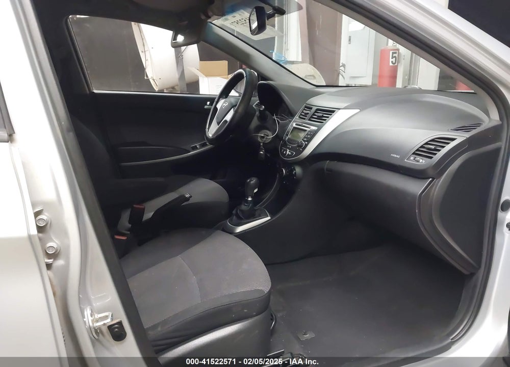 2013 HYUNDAI ACCENT VIN: KMHCT5AE3DU104651