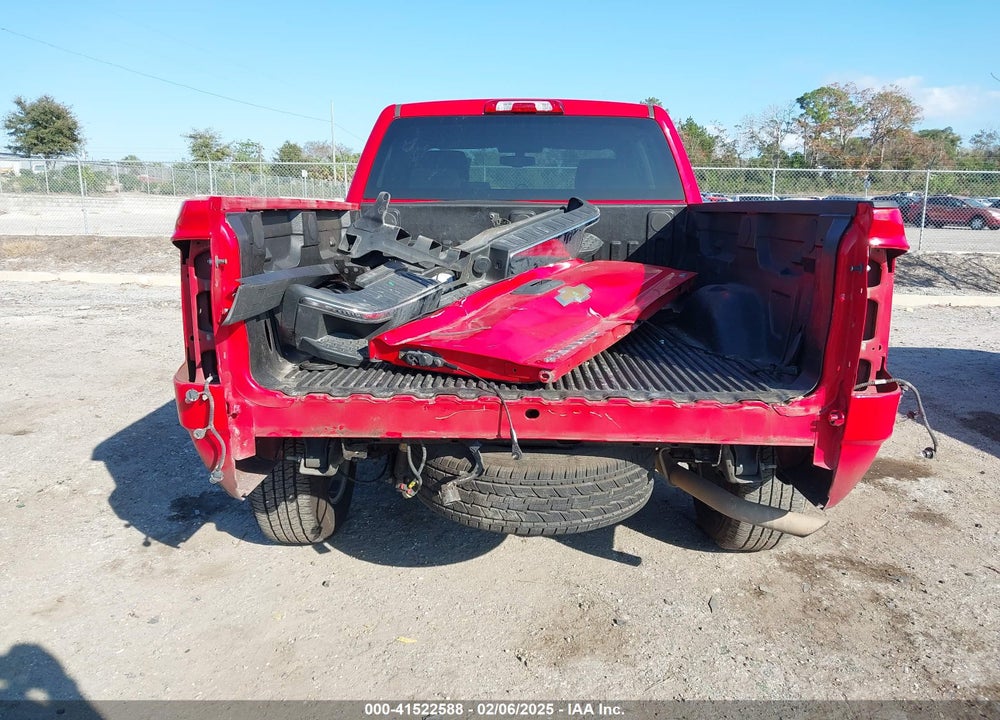 2018 CHEVROLET SILVERADO 1500 VIN: 1GCRCREC1JZ170659