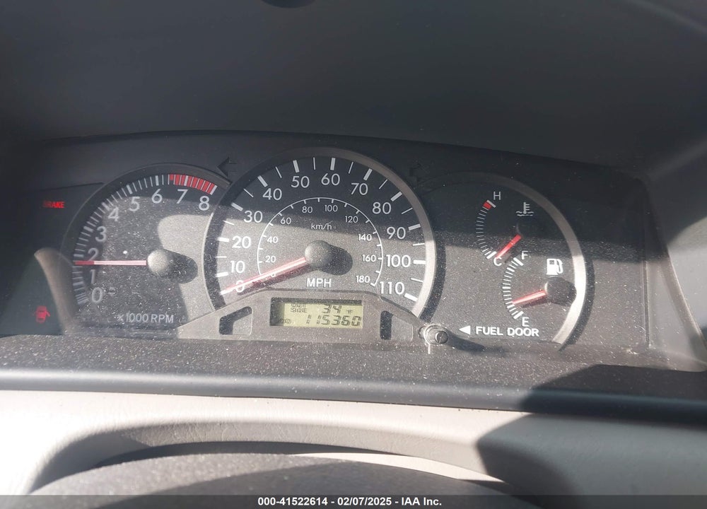 2004 TOYOTA COROLLA VIN: JTDBR32E842023111