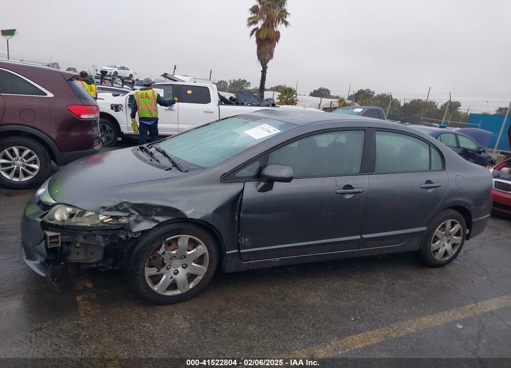 2010 HONDA CIVIC LX VIN: 19XFA1F59AE081024
