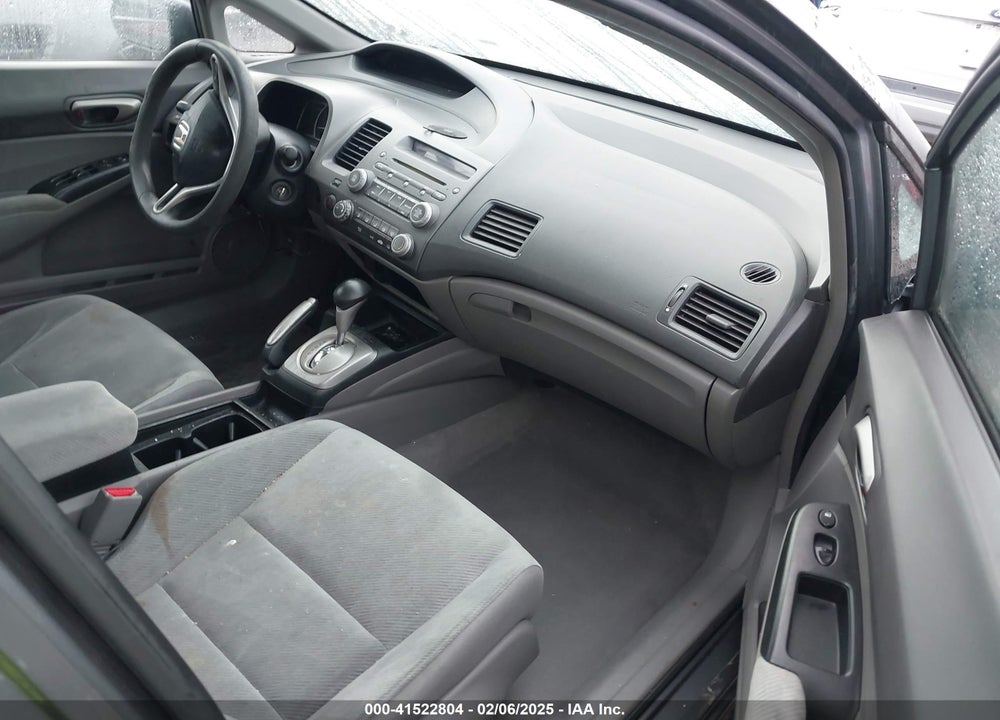 2010 HONDA CIVIC LX VIN: 19XFA1F59AE081024
