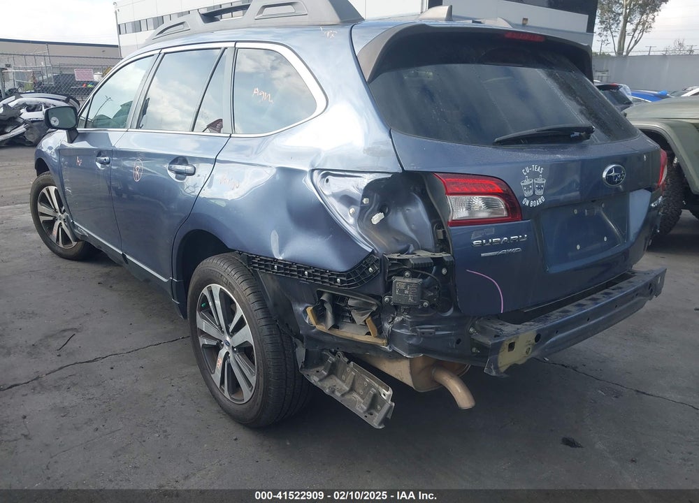 2018 SUBARU OUTBACK 2.5I PREMIUM VIN: 4S4BSAFC8J3245781