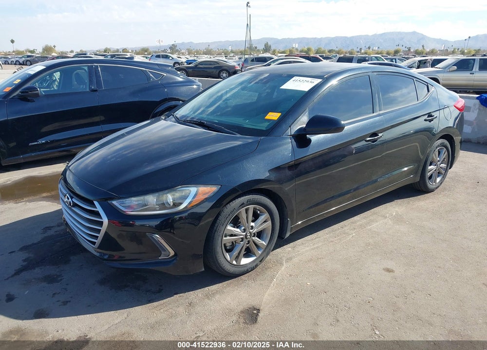 2017 HYUNDAI ELANTRA VIN: 5NPD84LF7HH039684