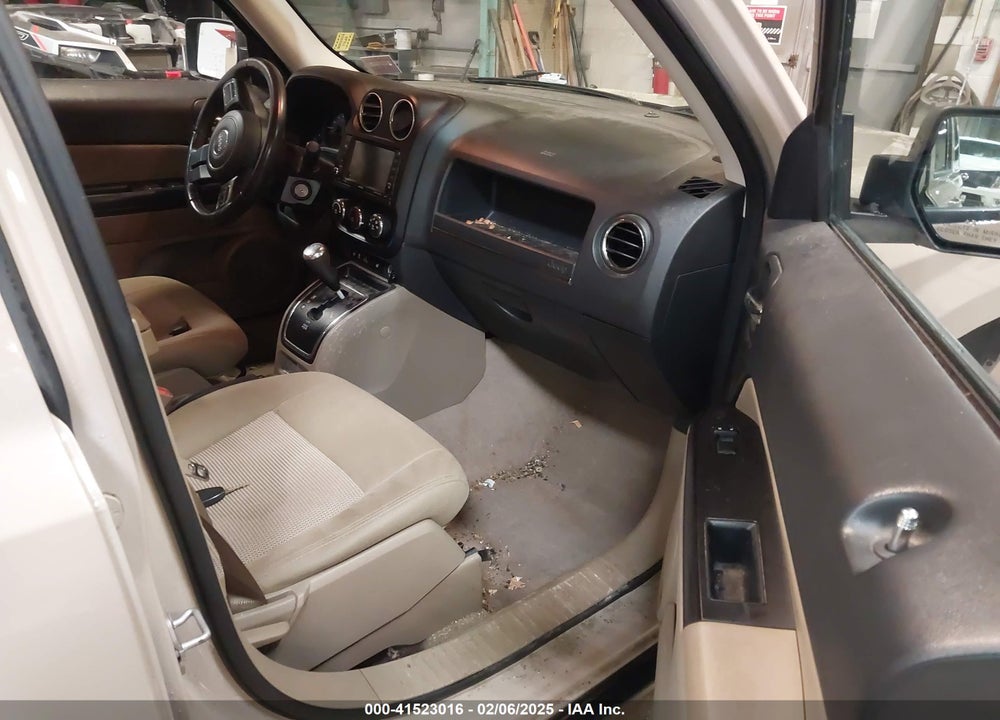 2017 JEEP PATRIOT VIN: 1C4NJRFB1HD153619