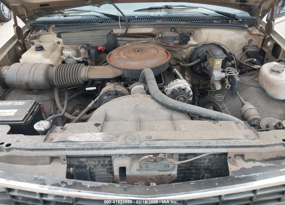 1989 CHEVROLET GMT-400 C2500 VIN: 2GCFC24K8K1143472
