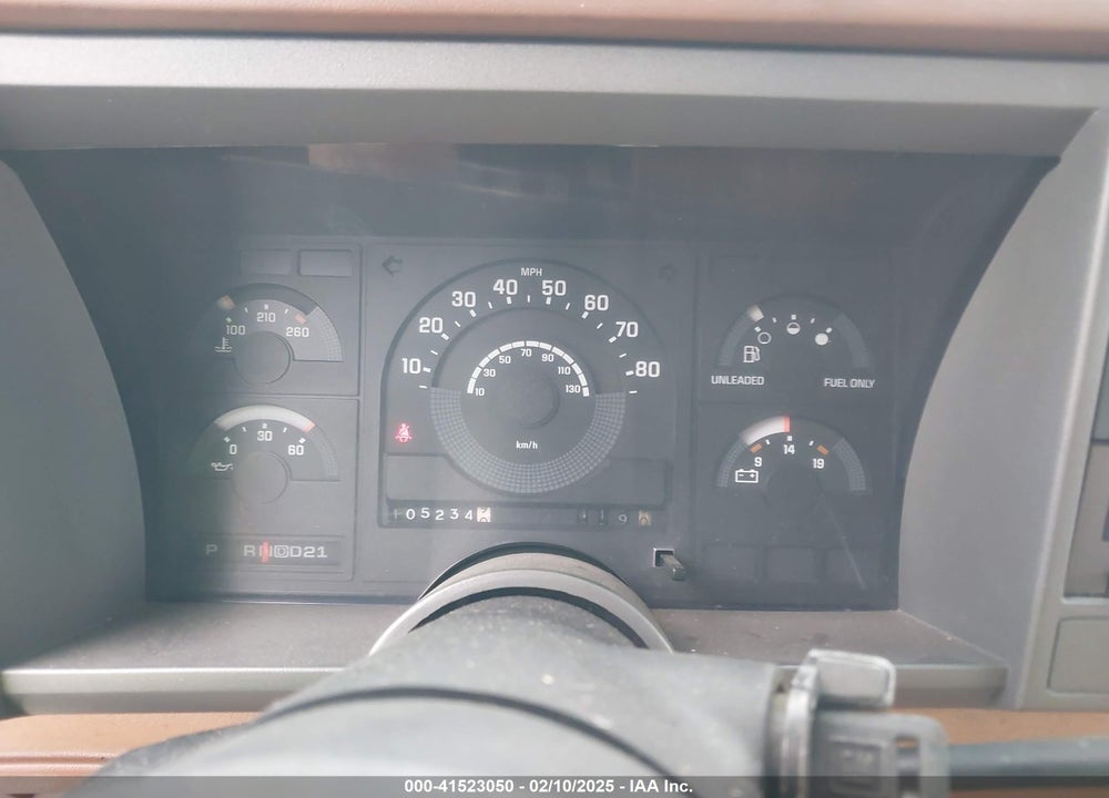 1989 CHEVROLET GMT-400 C2500 VIN: 2GCFC24K8K1143472