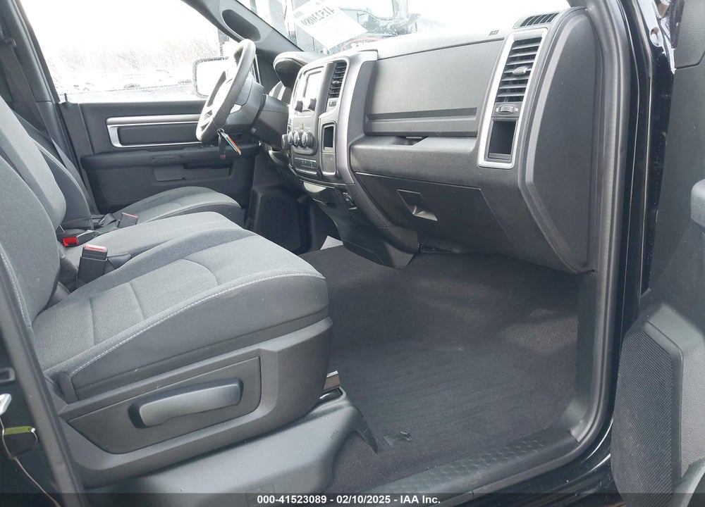 2021 RAM 1500 CLASSIC VIN: 1C6RR7GG3MS562307