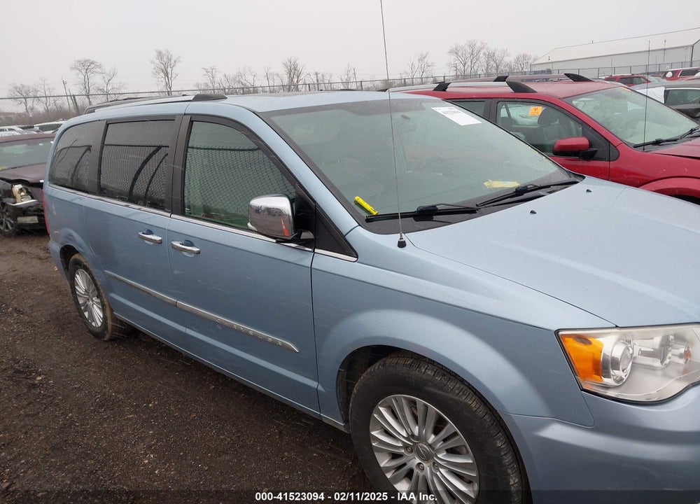 2013 CHRYSLER TOWN & COUNTRY LIMITED VIN: 2C4RC1GG1DR537575