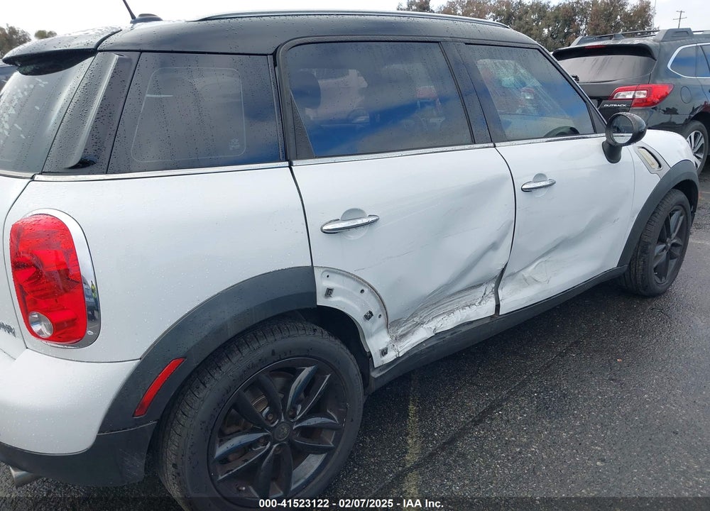 2011 MINI COOPER COUNTRYMAN VIN: WMWZB3C54BWM00926